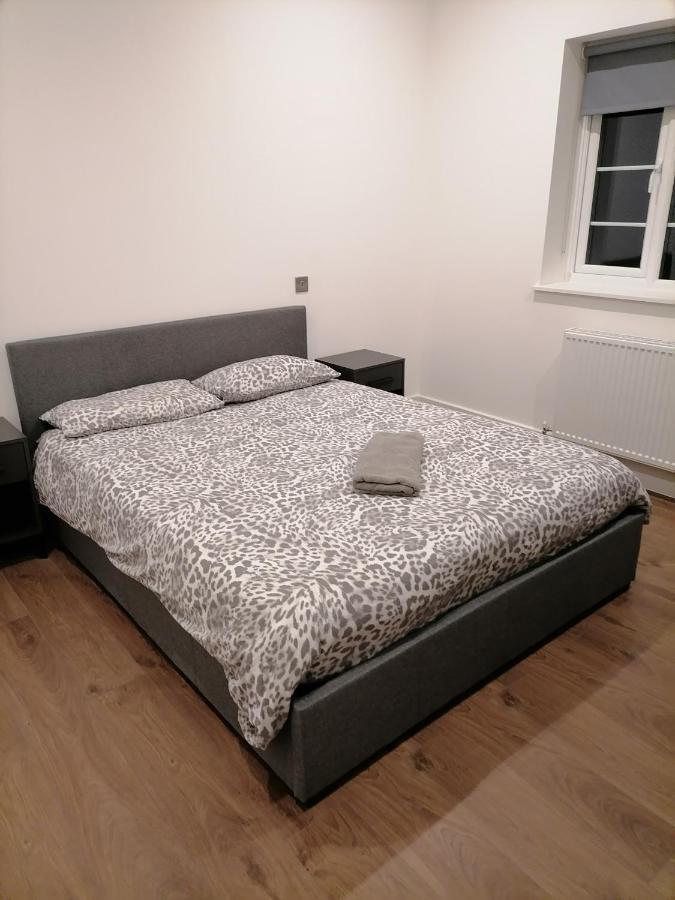 Stunning Rooms By Nine Elms Station 런던 외부 사진