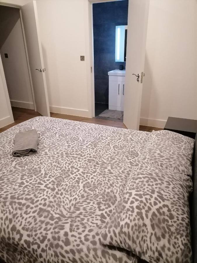 Stunning Rooms By Nine Elms Station 런던 외부 사진