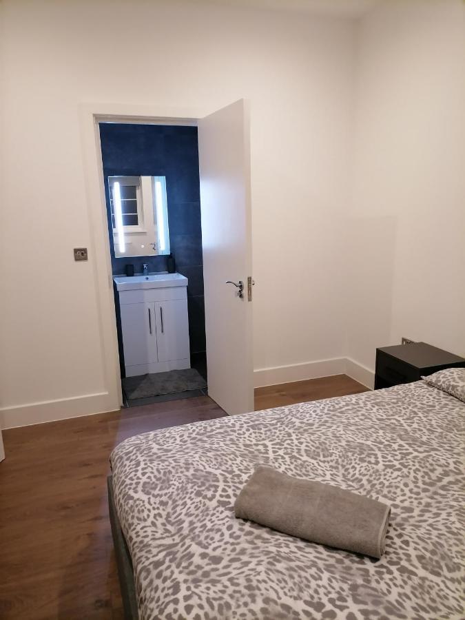 Stunning Rooms By Nine Elms Station 런던 외부 사진