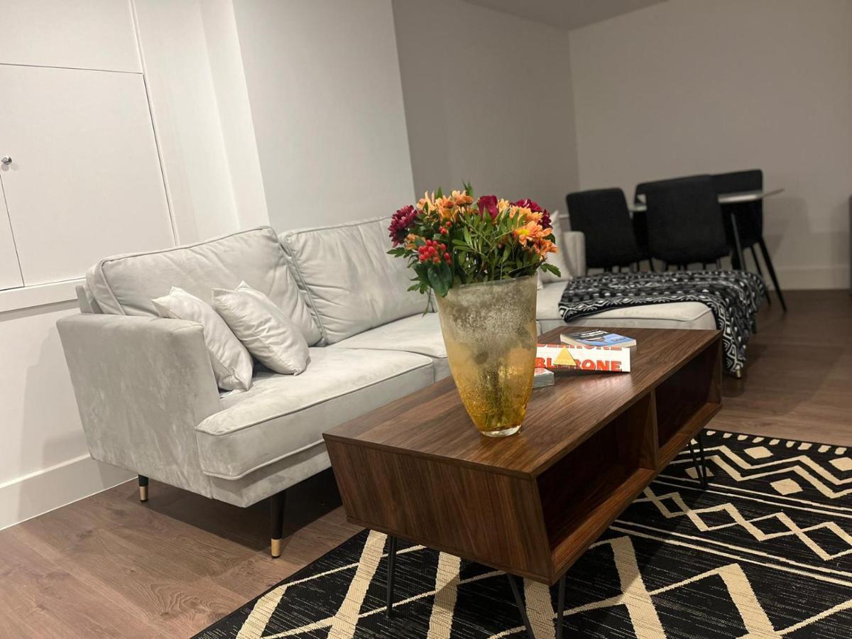 Stunning Rooms By Nine Elms Station 런던 외부 사진
