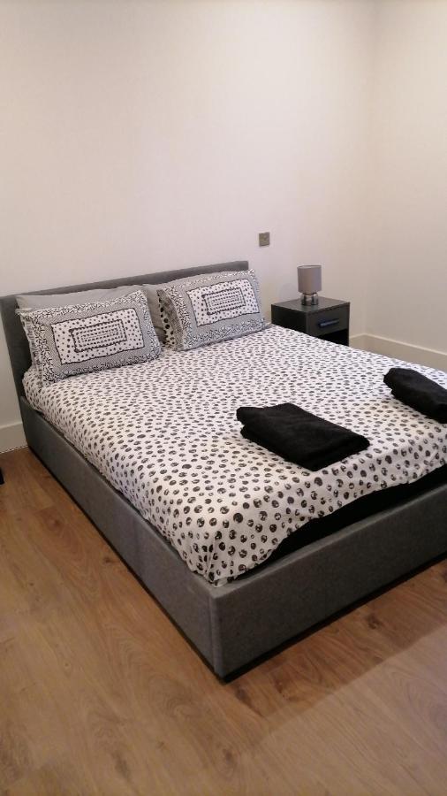 Stunning Rooms By Nine Elms Station 런던 외부 사진
