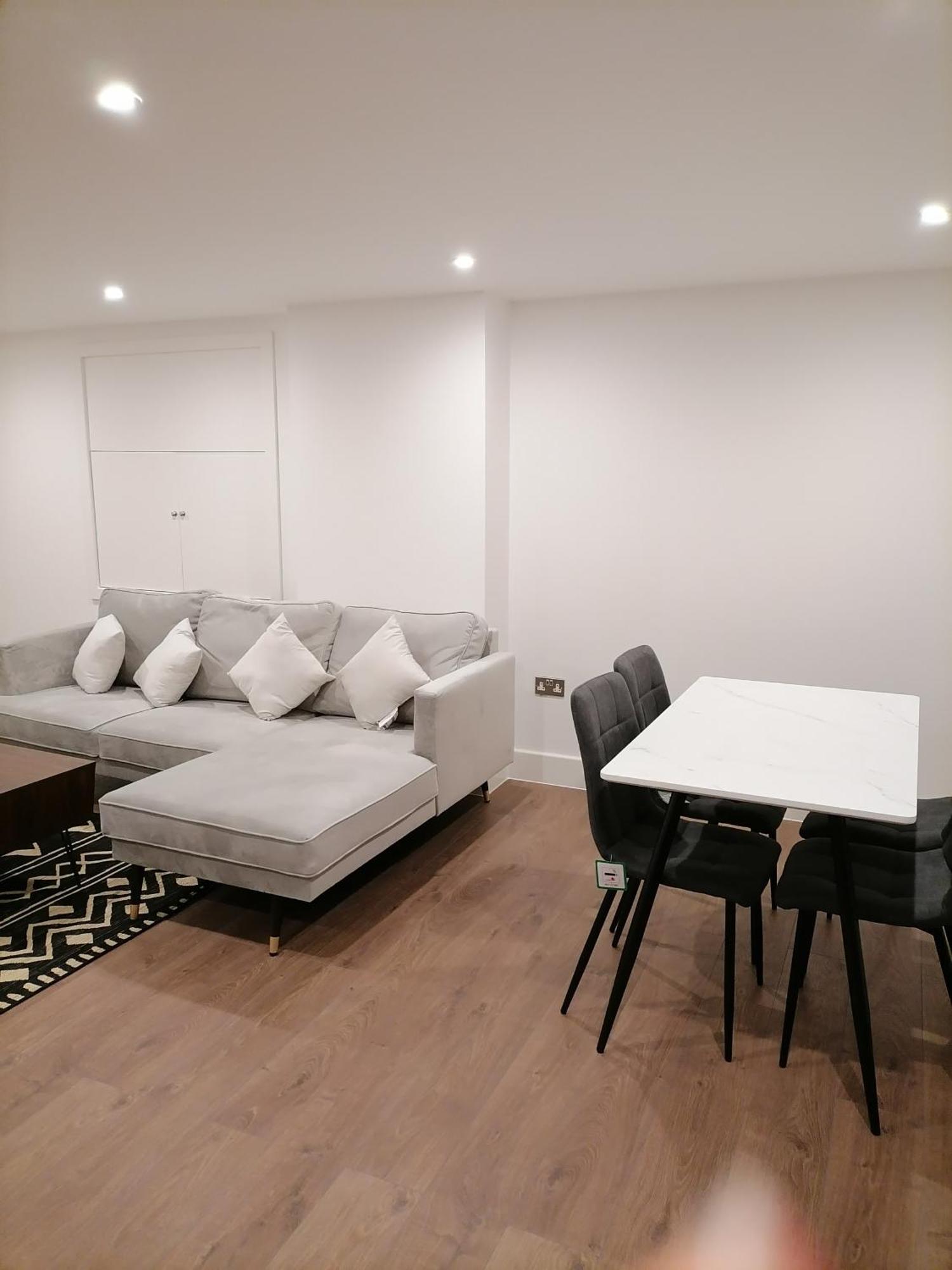 Stunning Rooms By Nine Elms Station 런던 객실 사진